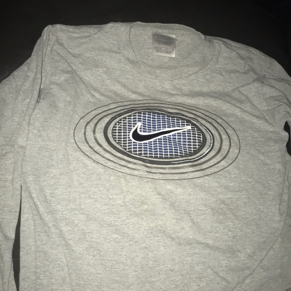 Nike long sleeve t-shirt